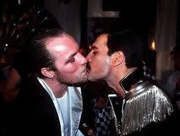 映画 ボヘミアン ラプソディー を通じてフレディー マーキュリーの生涯を讃えたい 123ish 日本